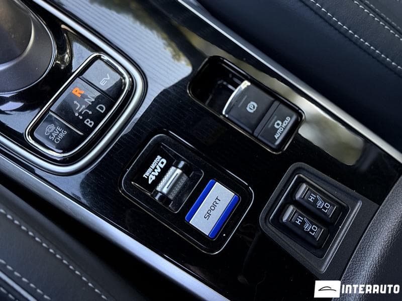 2019 Mitsubishi Outlander — Miniatură 15