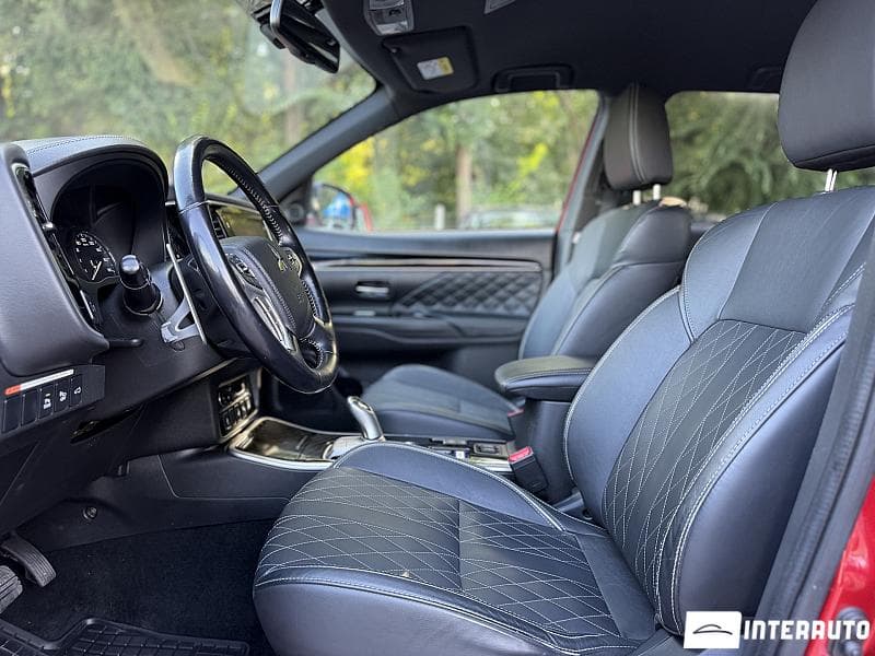 2019 Mitsubishi Outlander — Miniatură 8