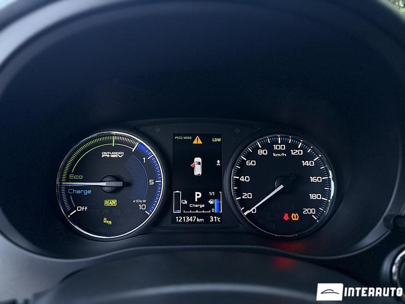 2019 Mitsubishi Outlander — Miniatură 15