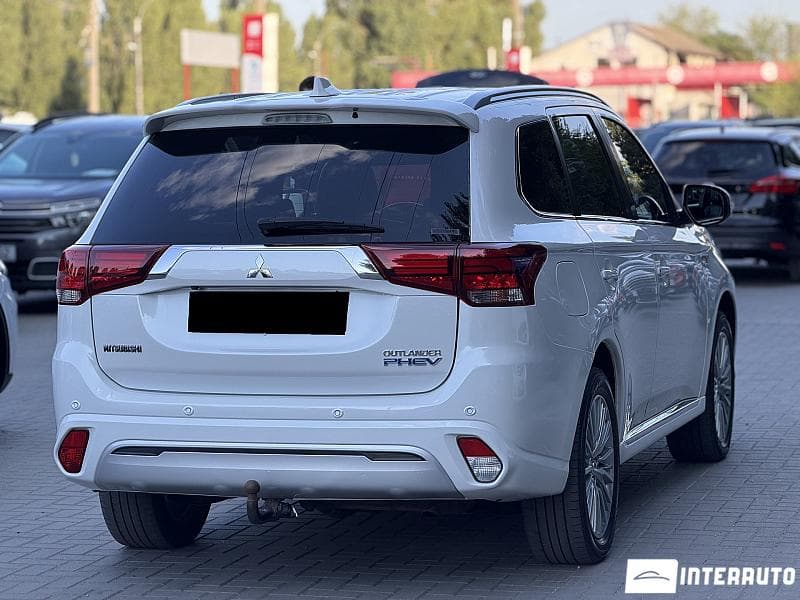 2019 Mitsubishi Outlander — Miniatură 4