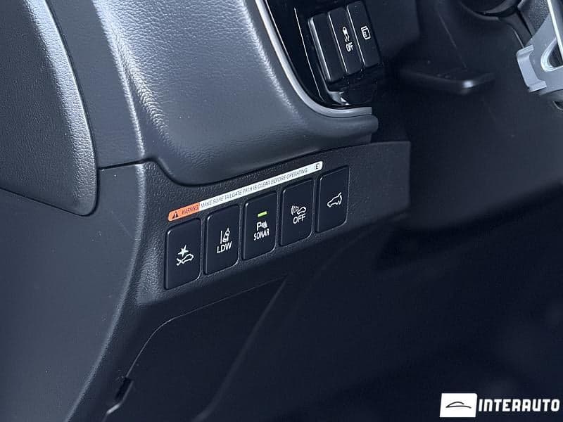 2019 Mitsubishi Outlander — Miniatură 13