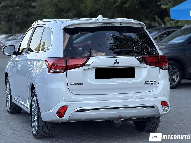 2019 Mitsubishi Outlander — Miniatură 2
