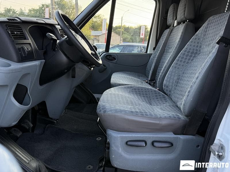 2011 Ford Transit — Miniatură 5