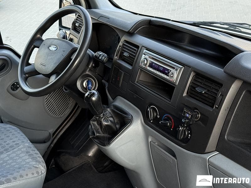 2011 Ford Transit — Miniatură 13