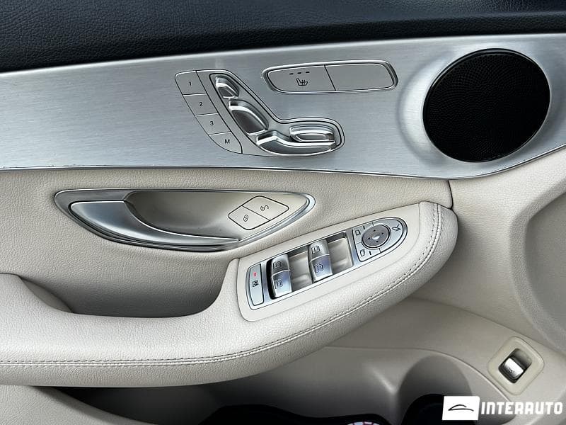 2016 Mercedes C 300 — Miniatură 14