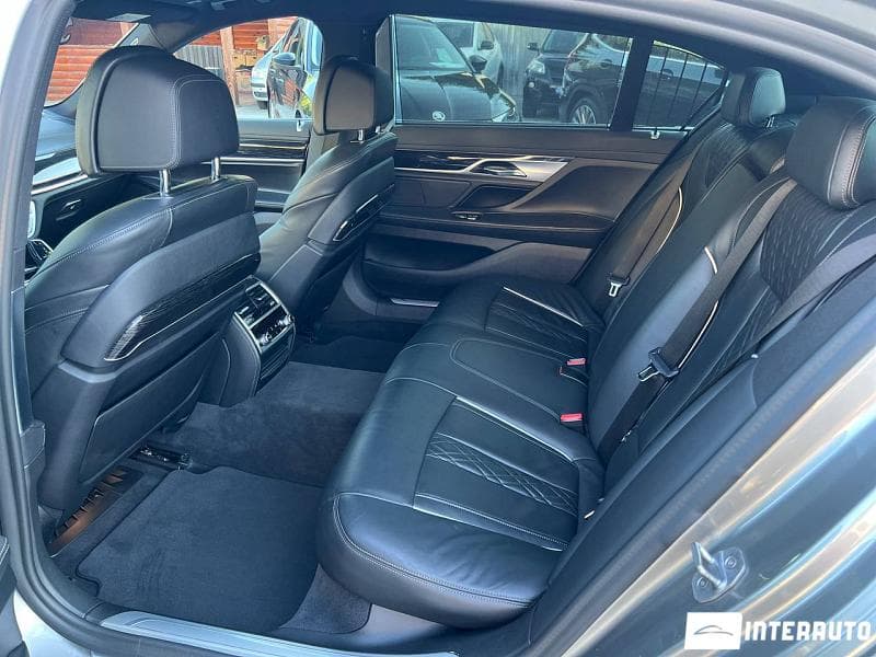 2019 BMW 745e — Miniatură 26