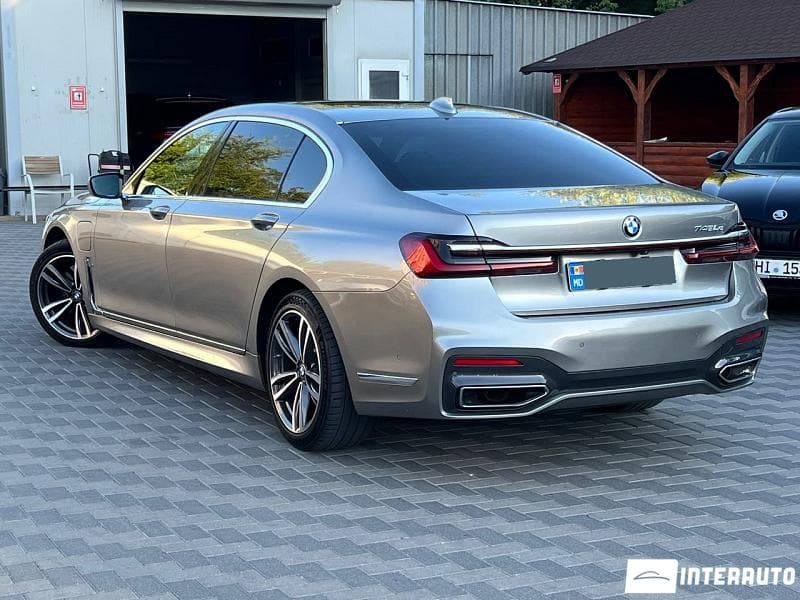 2019 BMW 745e — Miniatură 2