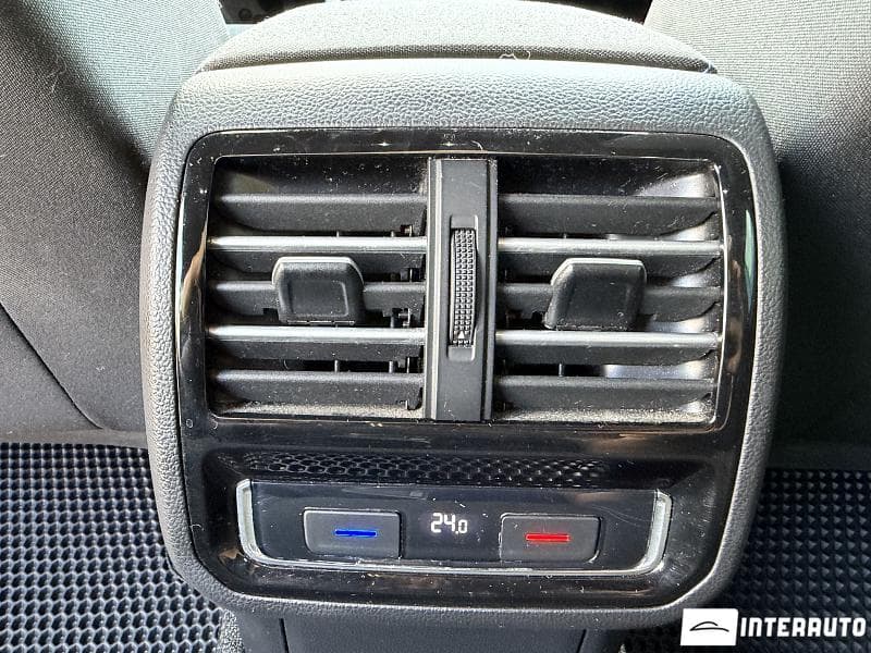 2016 Volkswagen Passat GTE — Miniatură 17