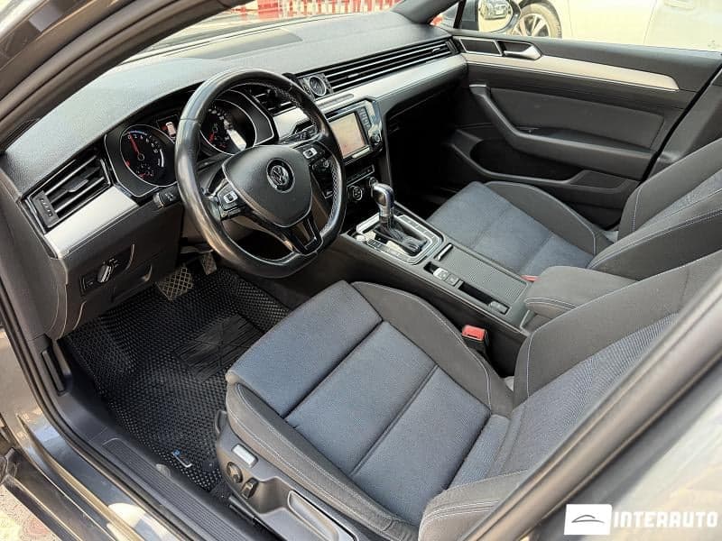 2016 Volkswagen Passat GTE — Miniatură 7