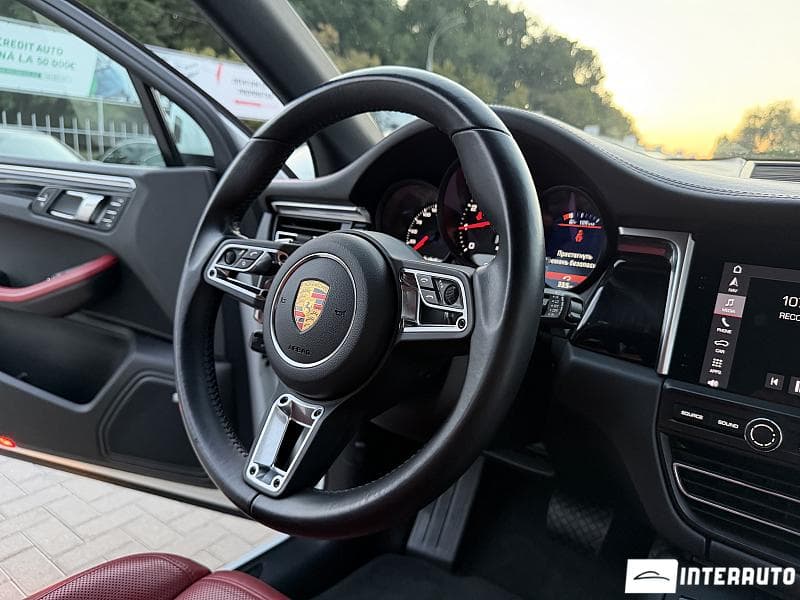 2021 Porsche Macan — Miniatură 9