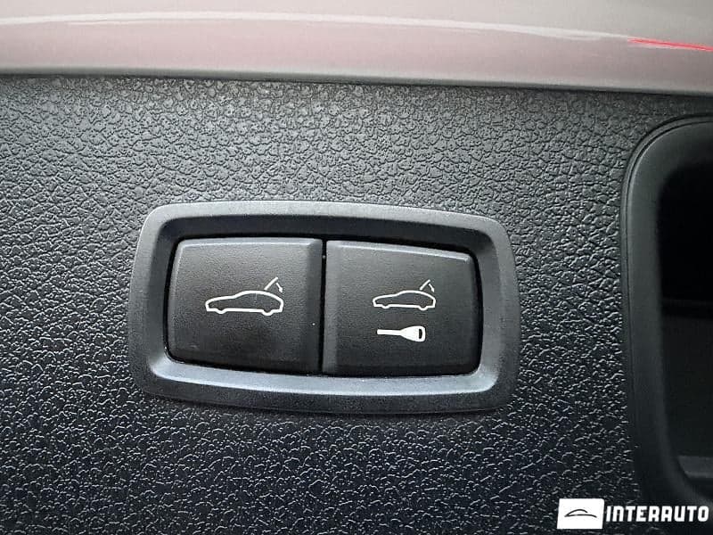 2021 Porsche Macan — Miniatură 16