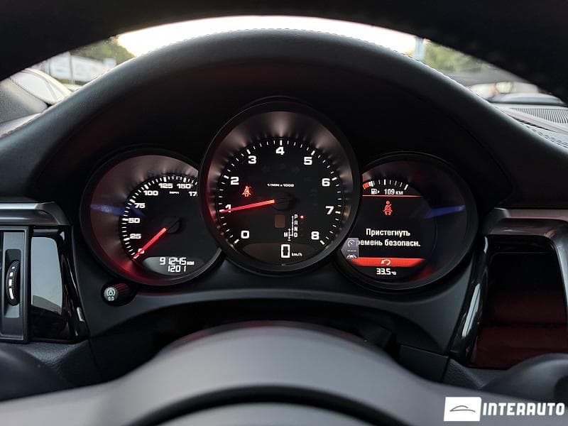 2021 Porsche Macan — Miniatură 10