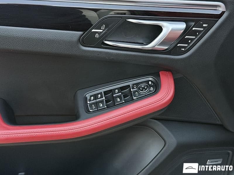 2021 Porsche Macan — Miniatură 17
