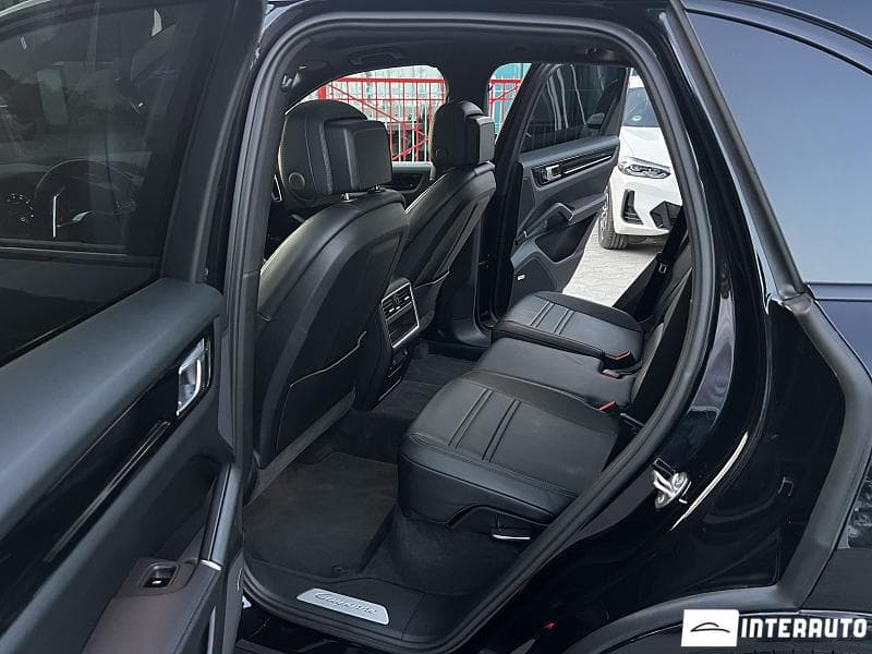 2019 Porsche Cayenne — Miniatură 8