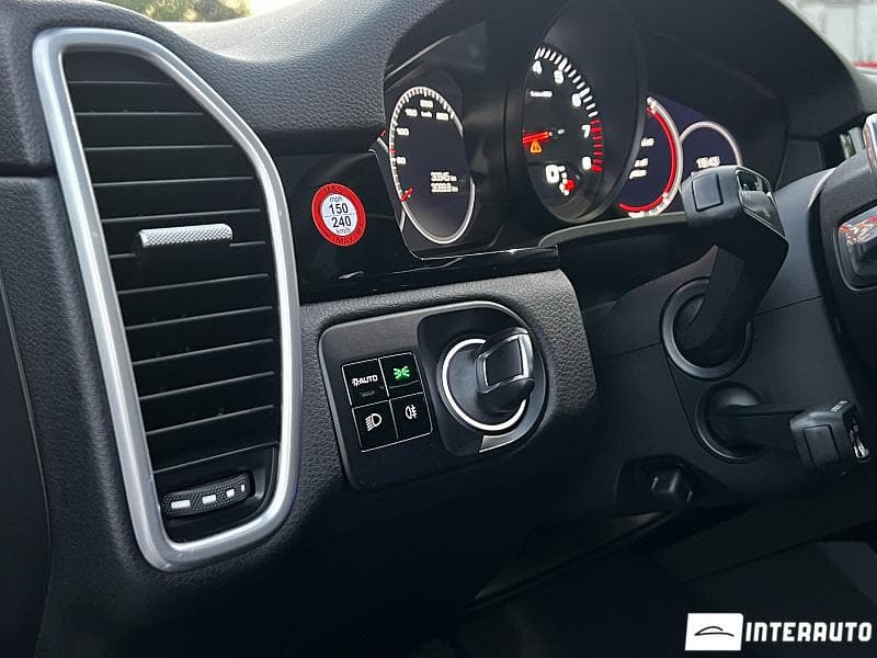 2019 Porsche Cayenne — Miniatură 12