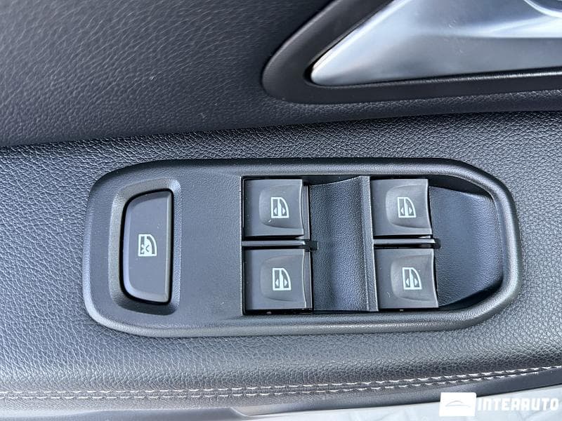 2021 Dacia Duster — Miniatură 17