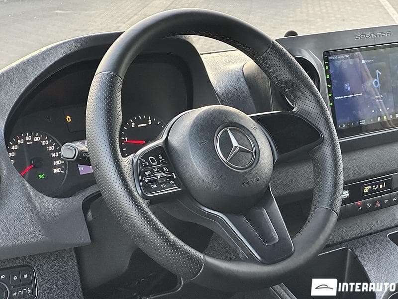 2021 Mercedes Sprinter — Miniatură 7