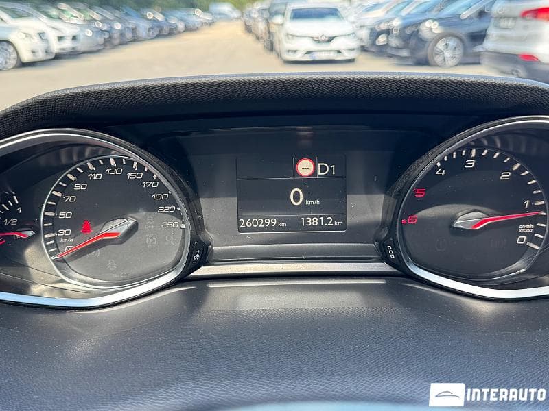 Peugeot 308 2019 — Миниатюра 11