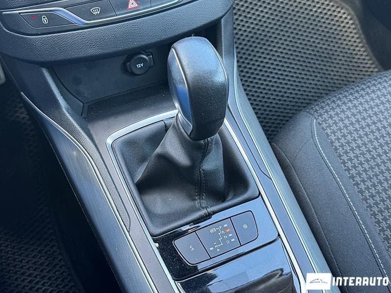 Peugeot 308 2019 — Миниатюра 15