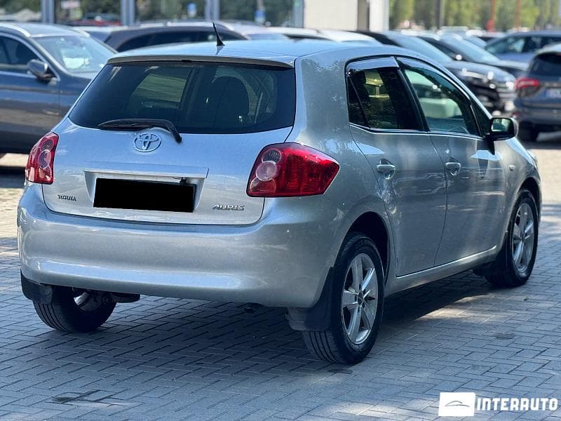2009 Toyota Auris — Miniatură 2