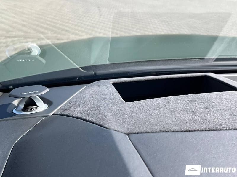 2019 Lamborghini Urus — Miniatură 9