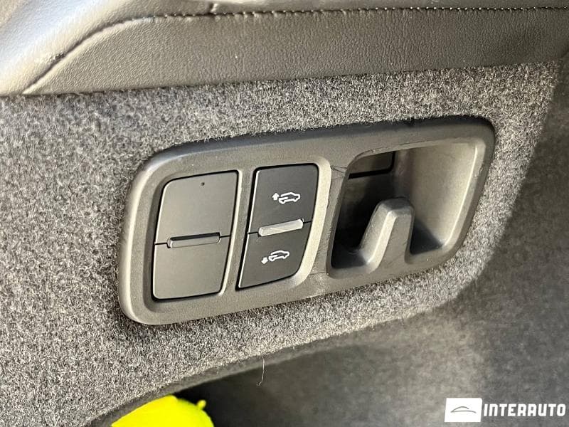 2019 Lamborghini Urus — Miniatură 24