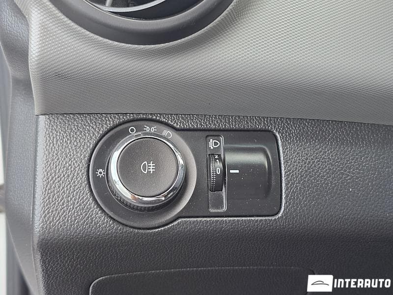 2015 Chevrolet Aveo — Miniatură 14