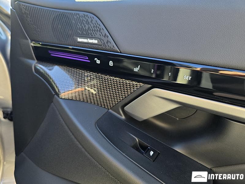 2024 BMW 520 — Miniatură 22