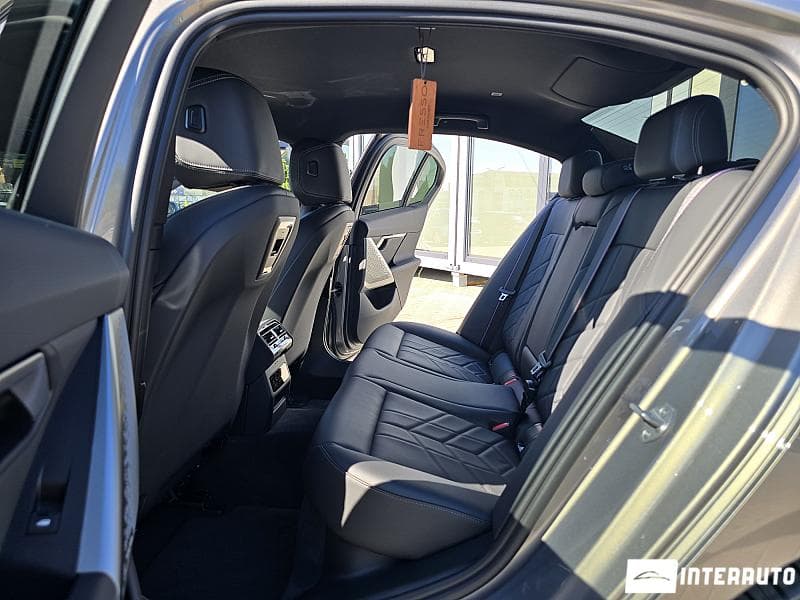 2024 BMW 520 — Miniatură 16