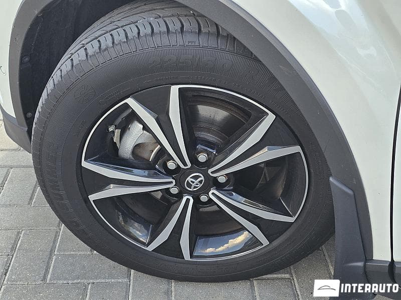 2018 Toyota C-HR — Miniatură 19