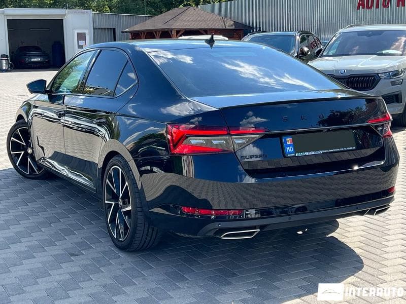 2021 Skoda Superb — Miniatură 2