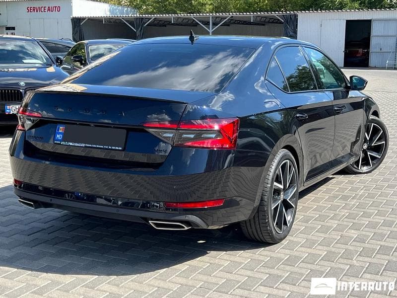 2021 Skoda Superb — Miniatură 4