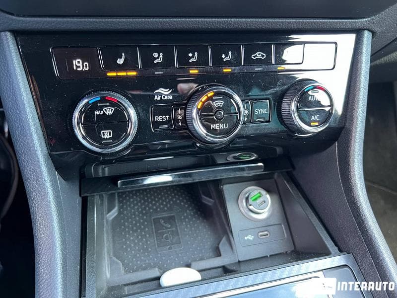 2021 Skoda Superb — Miniatură 14