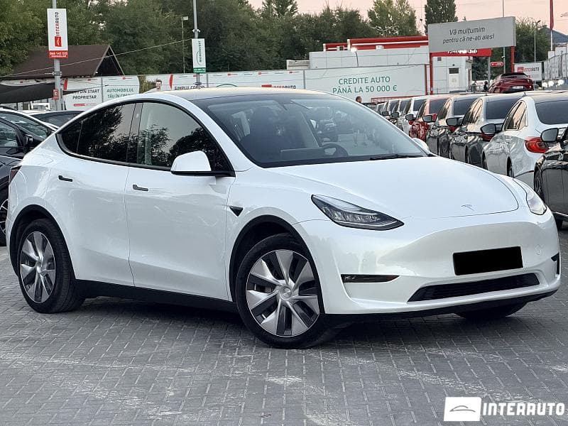 2021 Tesla Model Y — Miniatură 3