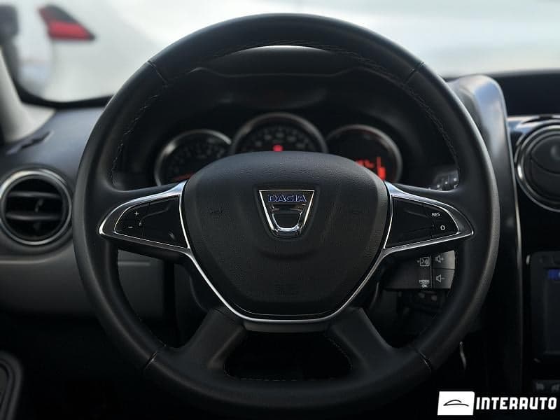 2017 Dacia Duster — Miniatură 8