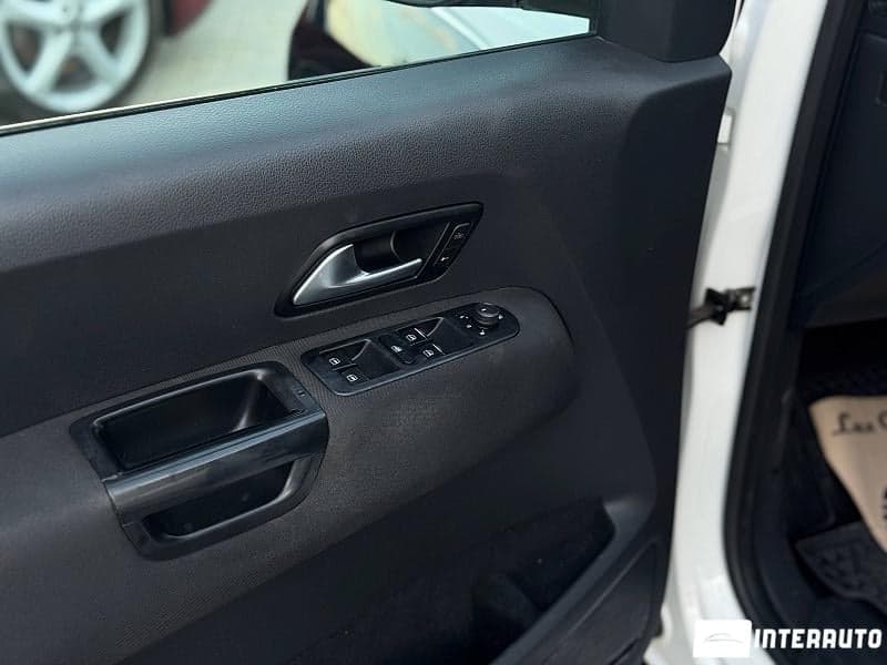 2017 Volkswagen Amarok — Miniatură 16