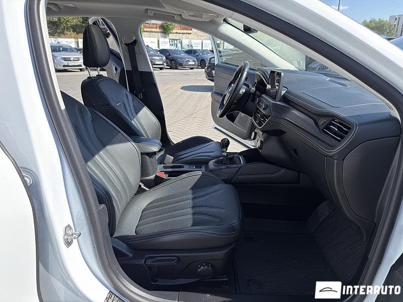 2020 Ford Focus — Miniatură 16