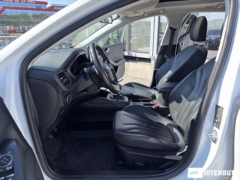 2020 Ford Focus — Miniatură 5