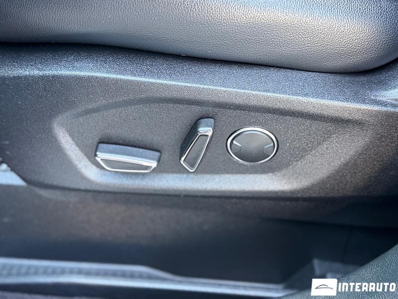 2019 Ford Edge — Miniatură 9