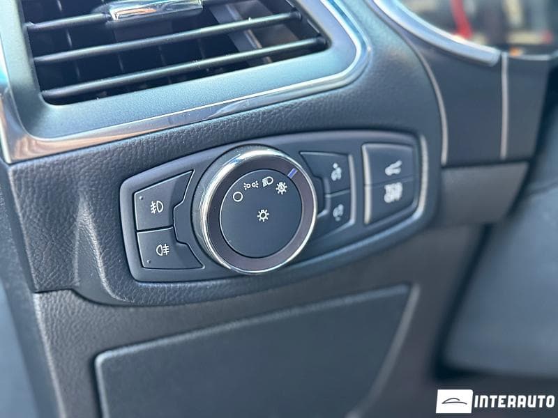 2019 Ford Edge — Miniatură 10