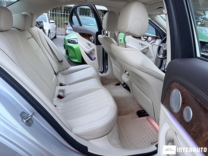 2016 Mercedes E 300 — Miniatură 17
