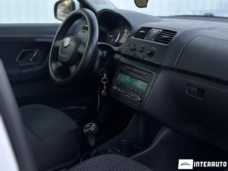 2010 Skoda Fabia — Miniatură 15