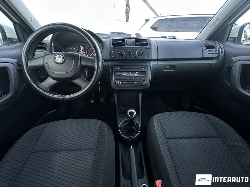 2010 Skoda Fabia — Miniatură 8