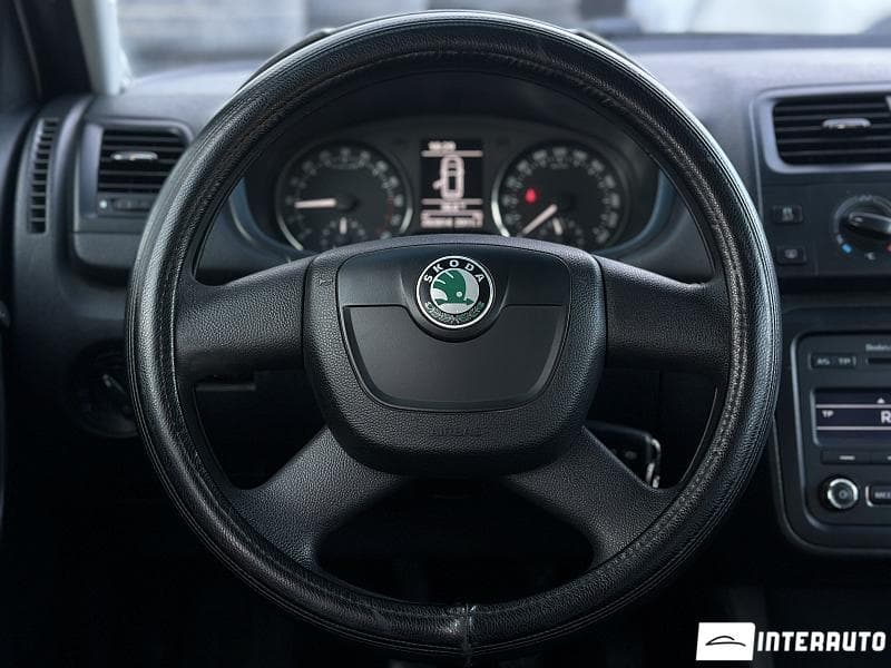 2010 Skoda Fabia — Miniatură 10