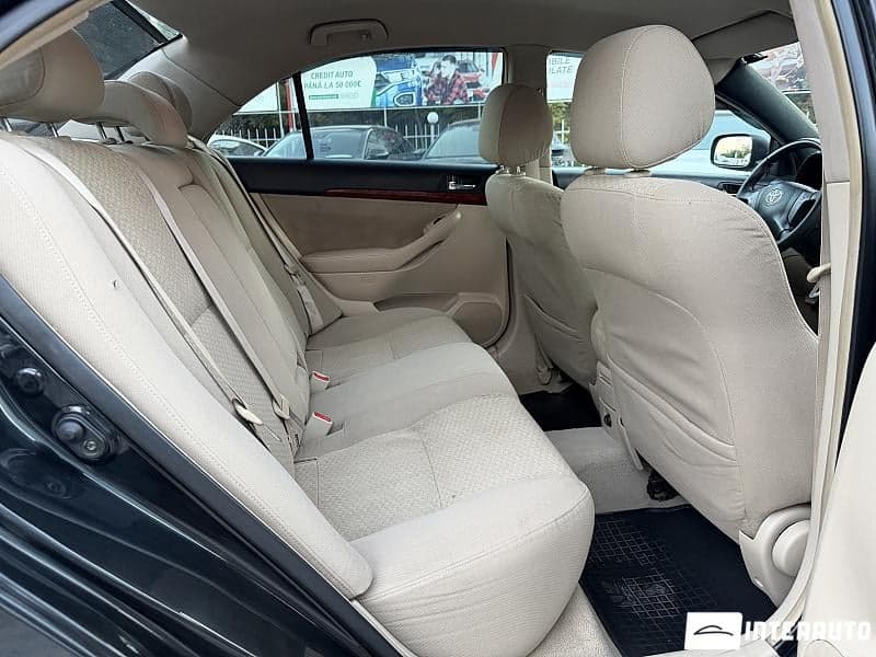 2004 Toyota Avensis — Miniatură 16