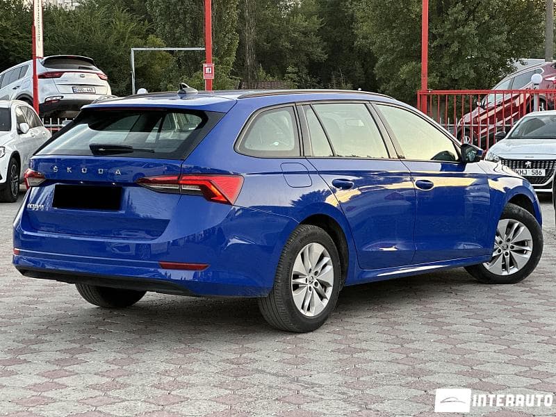 2020 Skoda Octavia — Miniatură 2