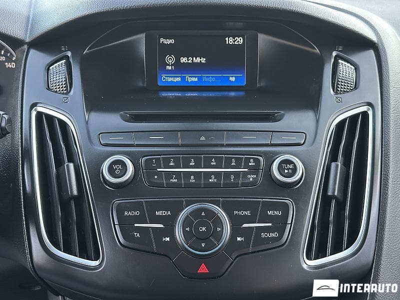 2017 Ford Focus — Miniatură 9