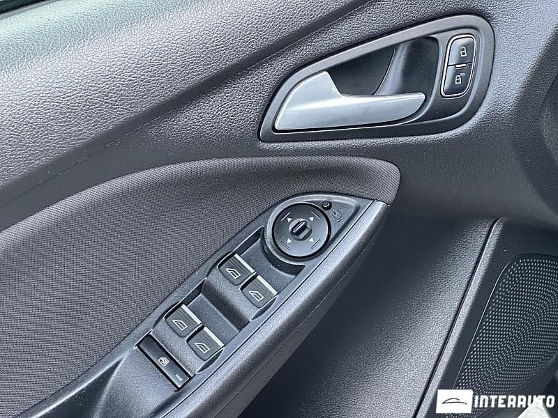 2017 Ford Focus — Miniatură 17