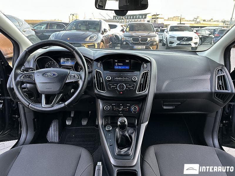 2017 Ford Focus — Miniatură 6