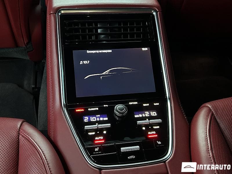 2022 Porsche Panamera 4 — Miniatură 22